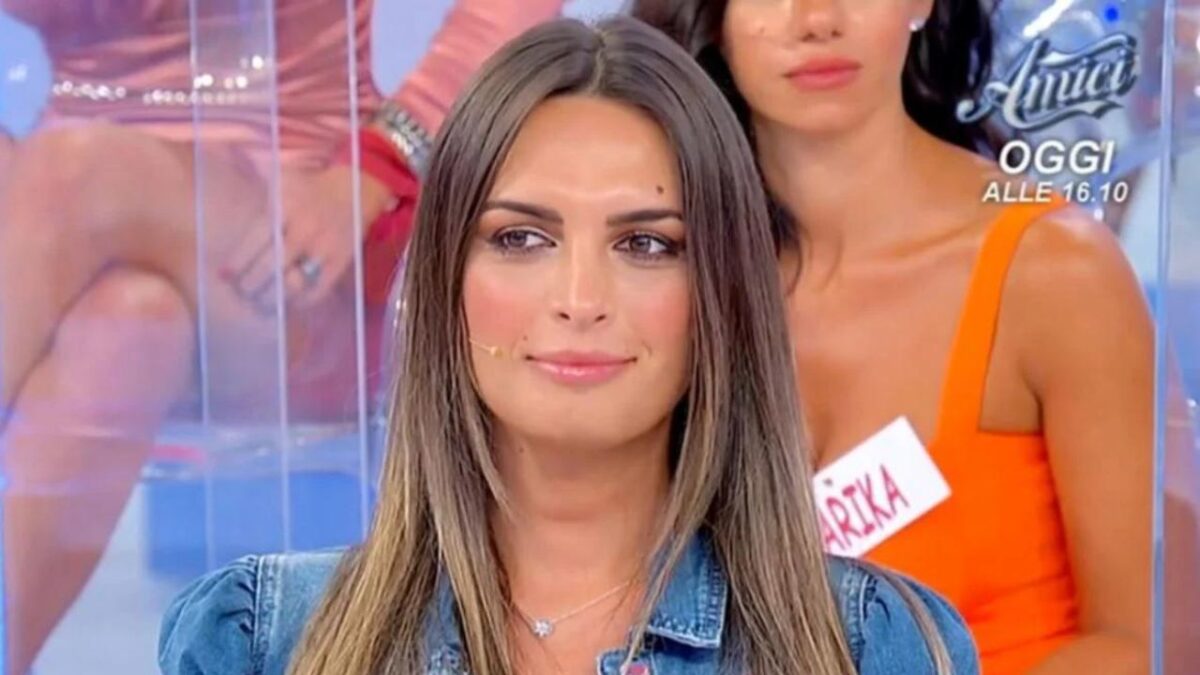 Uomini e Donne, Andrea Nicole fidanzata con uno famoso? Lei svela tutto