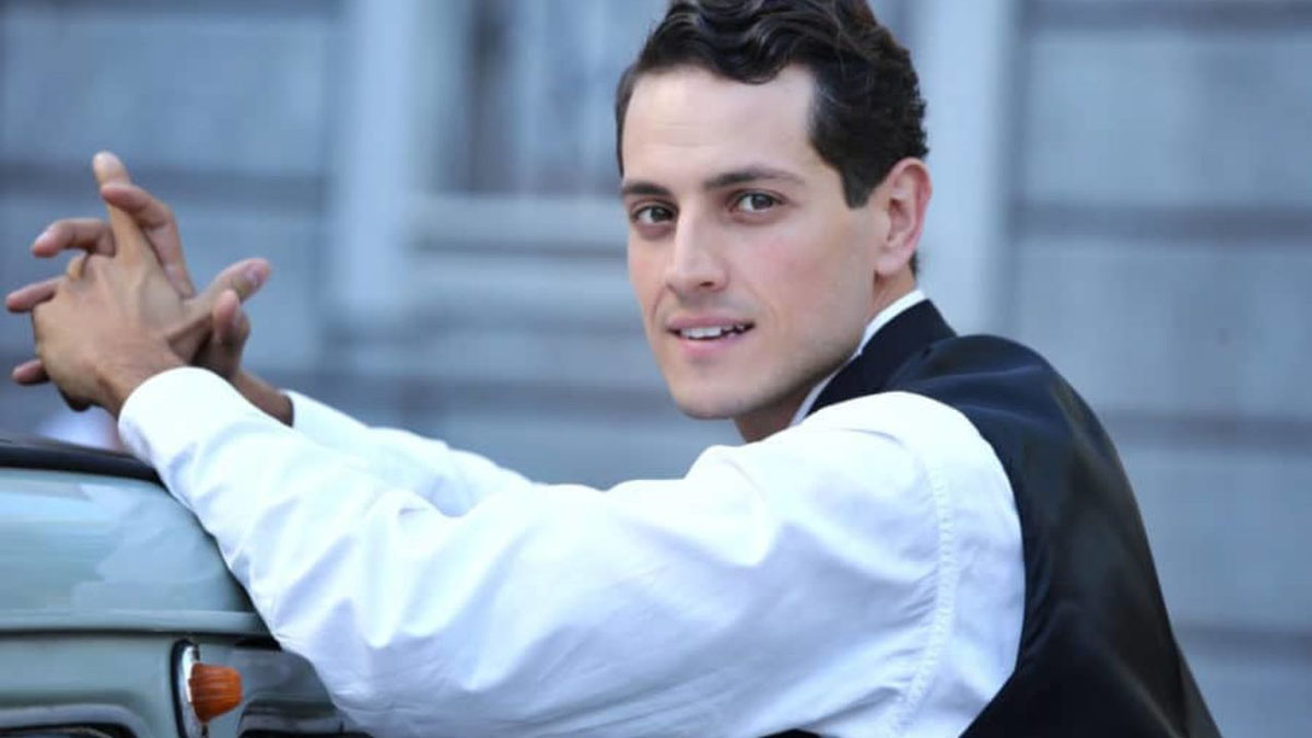 Galleria foto 'Il Paradiso delle Signore, ecco com’è Salvo Amato nella vita reale' - foto 1