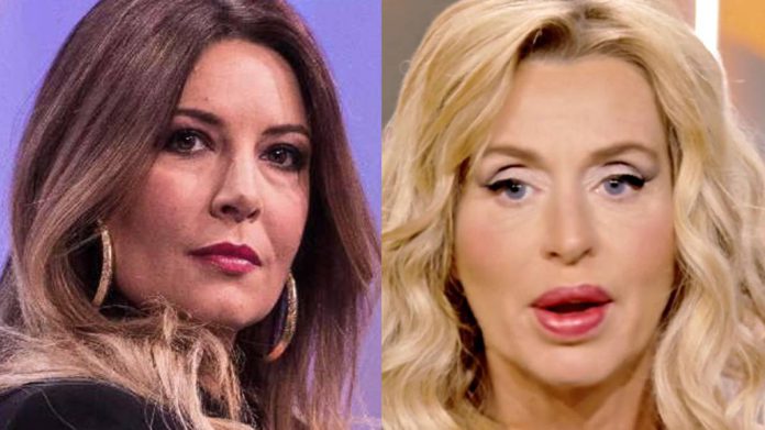 Selvaggia Lucarelli affonda Valeria Marini: “Si è dimenticata quando…”