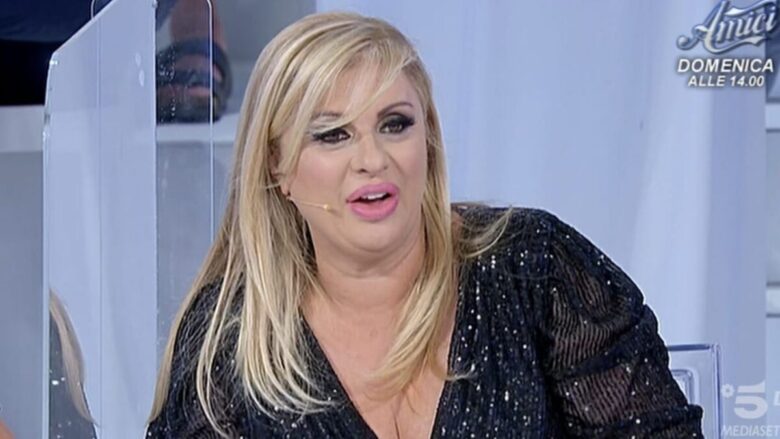 Uomini e Donne, ex tronista di nuovo sul trono a settembre? La replica di lui