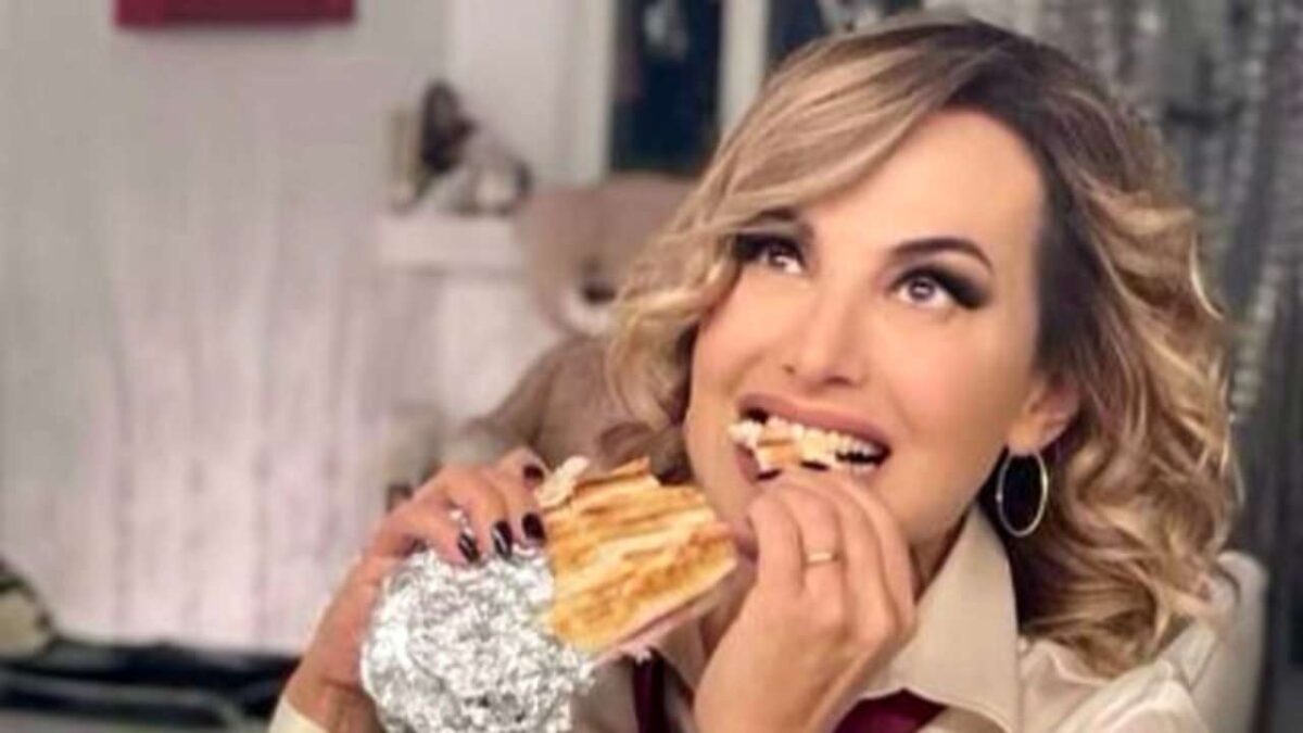 Galleria foto 'Barbara D’Urso, nuovo scatto in camerino: ai fan non sfugge il dettaglio costosissimo' - foto 1