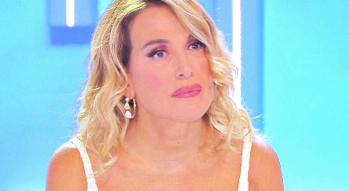 Galleria foto 'Barbara D’Urso, che periodo nero! Il flop a teatro è sensazionale' - foto 1