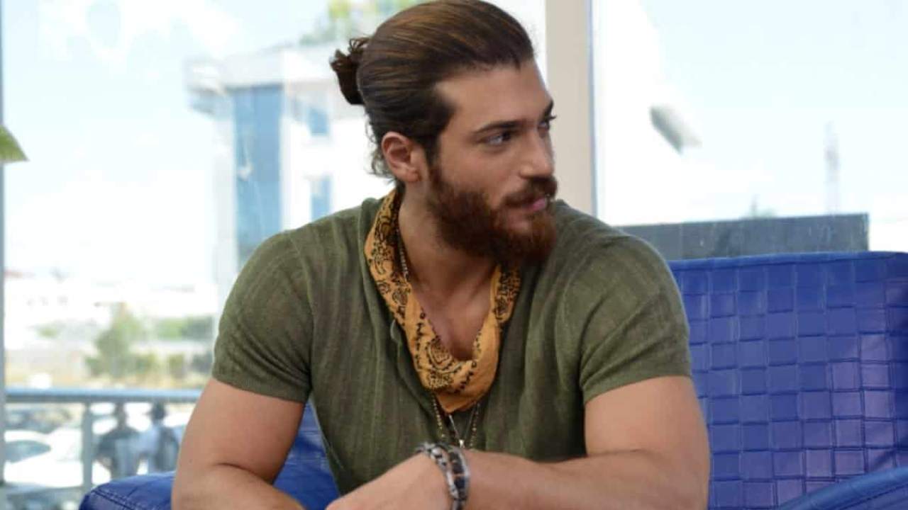 Can Yaman, al suo fianco Ferzan Ozpetek: si attivano per aiutare la Turchia