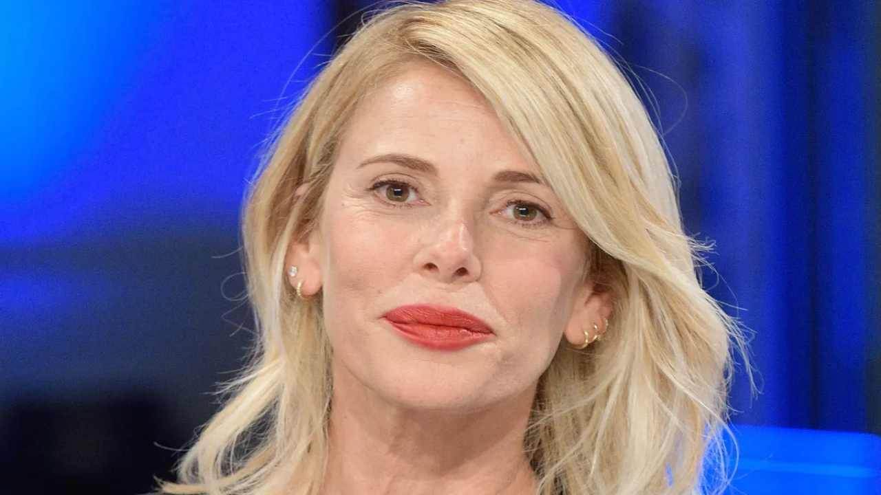 Alessia Marcuzzi si scatena in discoteca: il gossip impazza