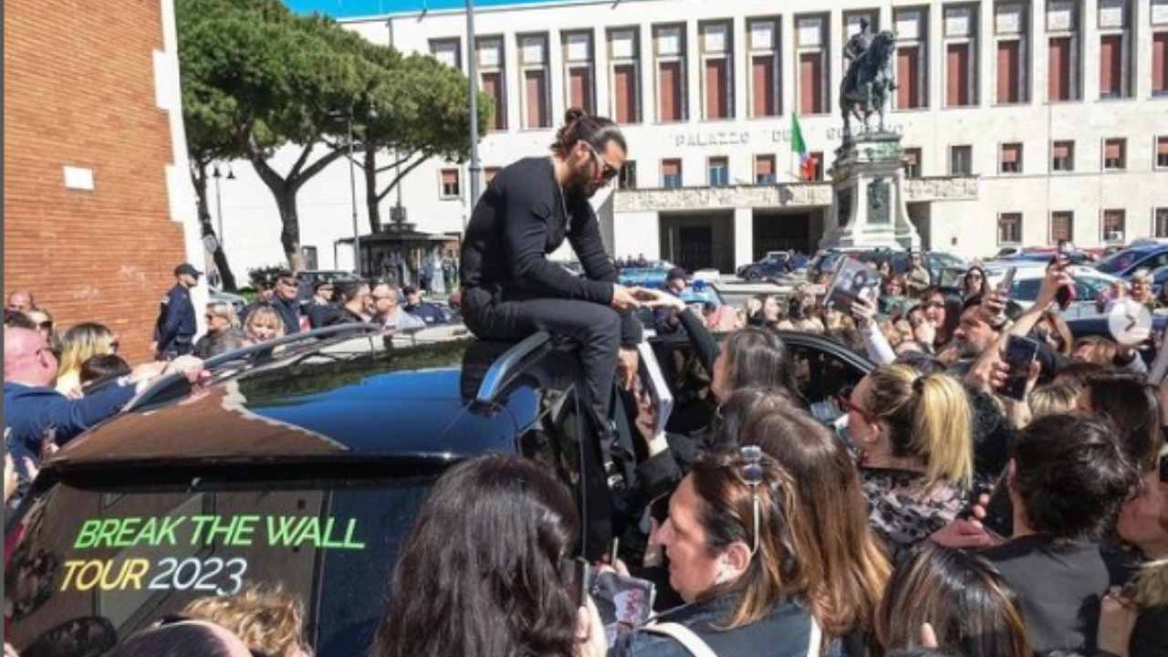 Can Yaman, serata in discoteca a Latina: ospite del 24 Mila Baci