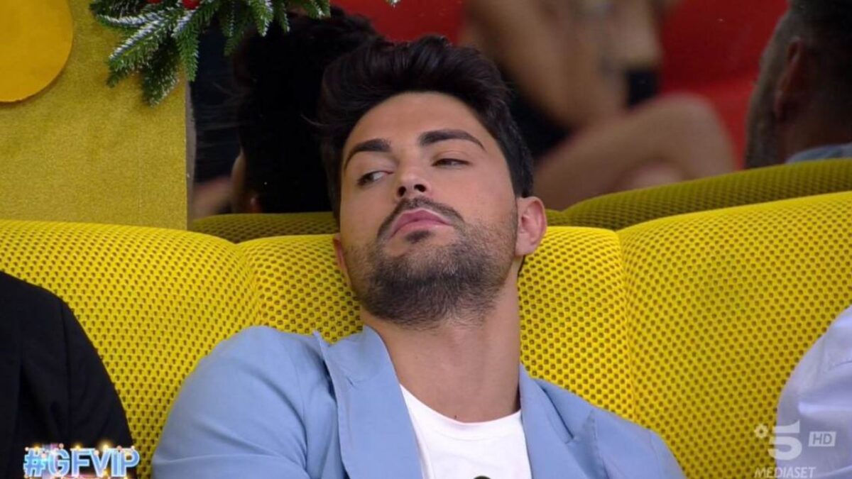 Gf Vip, Davide Donadei stoccata all’ex: “Per qualche click in più, ha…”