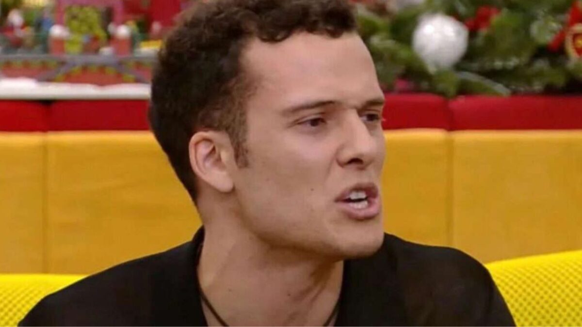 Gf Vip, Edoardo Donnamaria si dissocia dalle dichiarazioni di Francesco Chiofalo: l’intervento social