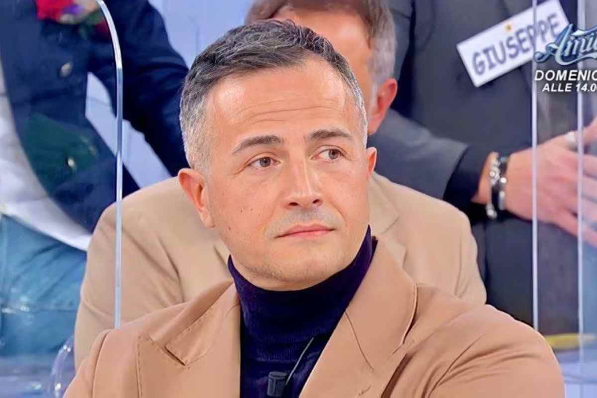 Uomini e Donne, Riccardo Guarnieri via dal programma? Lui chiarisce ogni cosa