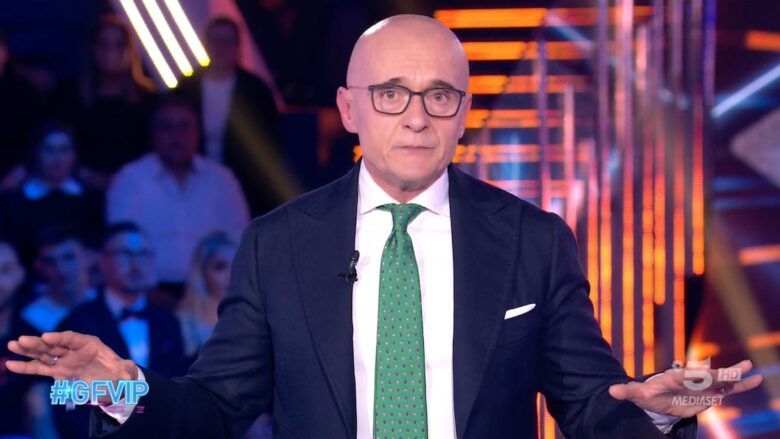 Gf Vip, Selvaggia Lucarelli a ruota libera su Cesara Buonamici: “Non serve al programma”