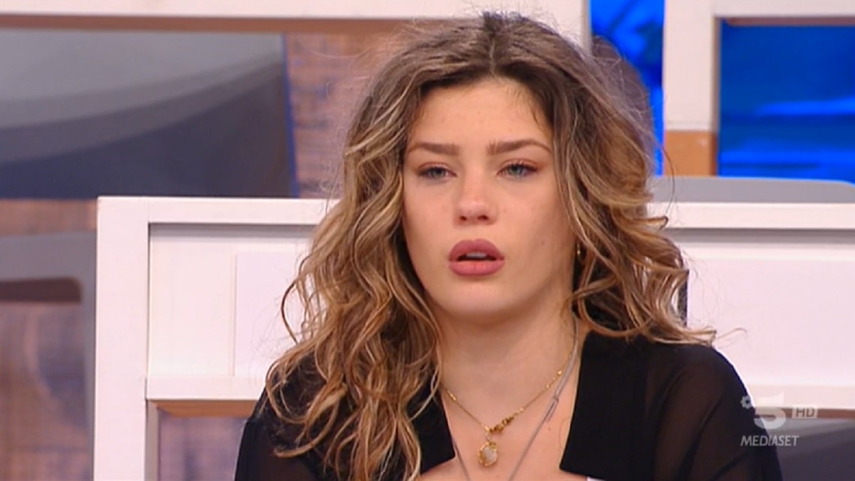 Amici, Maddalena insultata da una fan: “Proprio sporca”