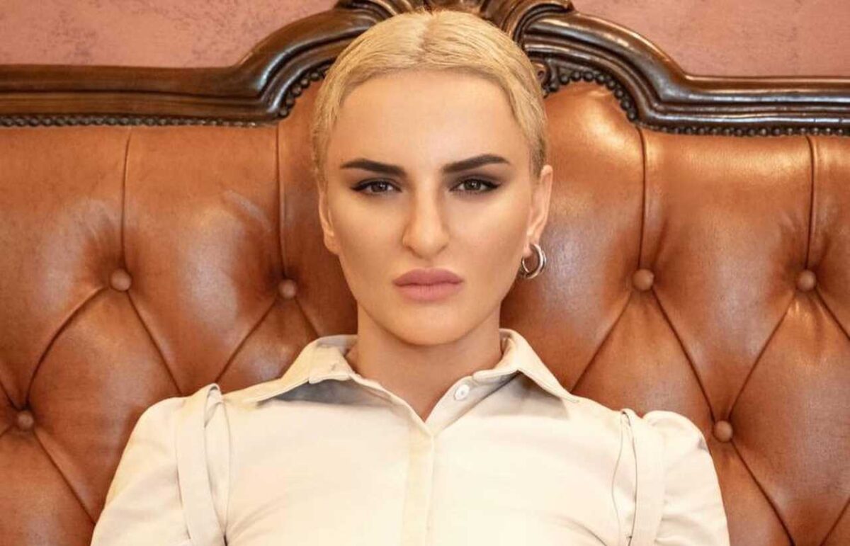 Galleria foto 'Amici, pubblico contro Arisa: “Solo invidiosa”' - foto 3