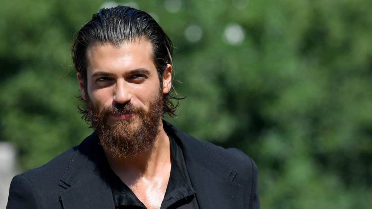 Can Yaman, la Puglia freme: i fan sono in delirio