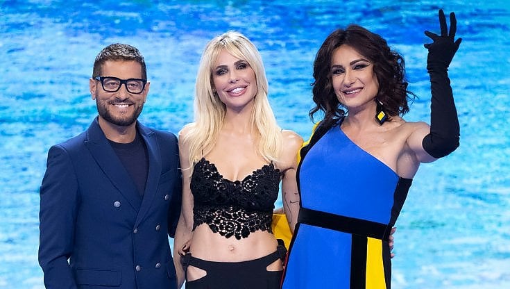 Isola dei Famosi, anticipazioni martedì 2 maggio: nuovo naufrago in arrivo!