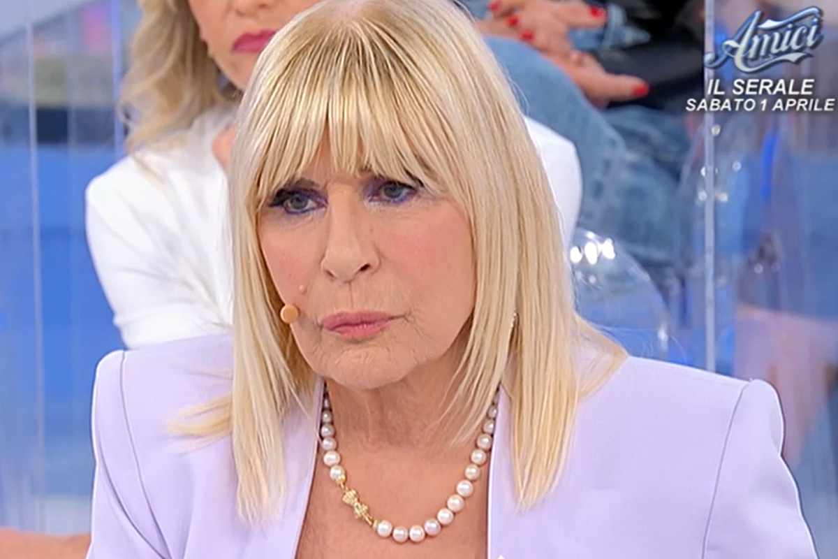 Uomini e Donne, Gemma sbugiardata da un cavaliere: “Ci stiamo sentendo e io andrò da lei a Torino”