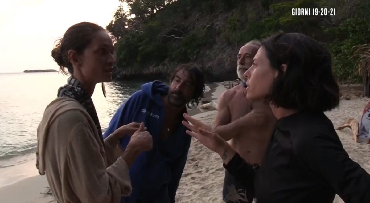 Isola dei Famosi, scintille su Playa Tosta: Helena Prestes contro tutti