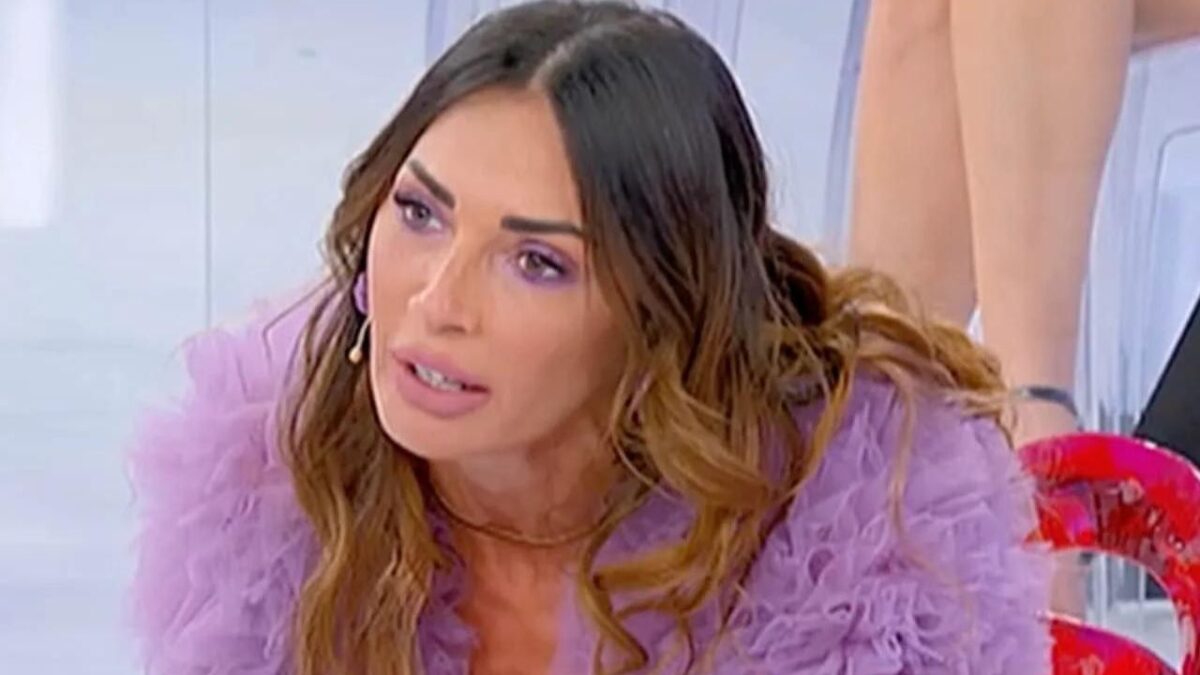 Uomini e Donne, Roberta Di Padua retroscena choc: “Quando stava con Ida, Alessandro mi mandava dei segnali, pensava a me”