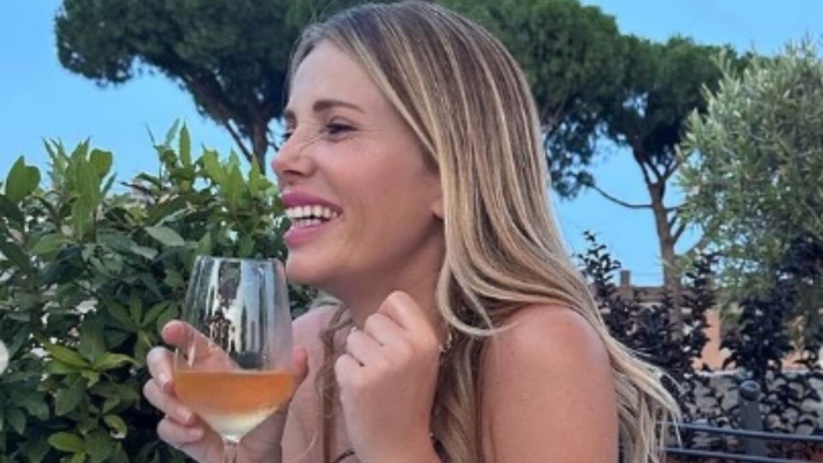 Alessia Marcuzzi, video choc in bikini: il web si infiamma!