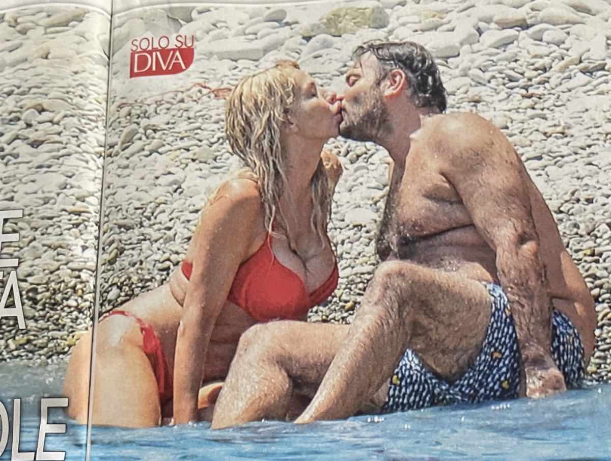 Galleria foto 'Valeria Marini, il nuovo amore è un noto politico: lo scoop dell’estate' - foto 1