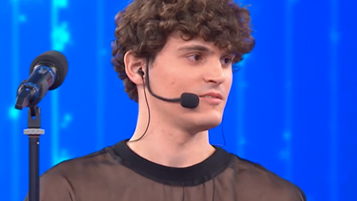 Amici, NDG lo ammette: quando c’è confidenza fa questo!