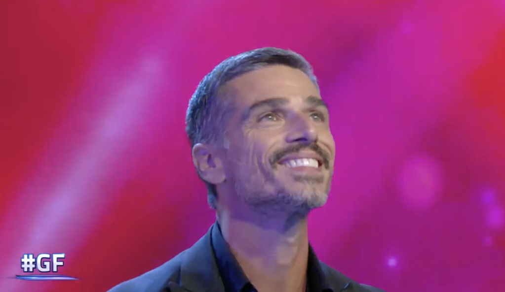 Grande Fratello, chi è Massimiliano Varrese: dalle fiction Mediaset alla Porta Rossa