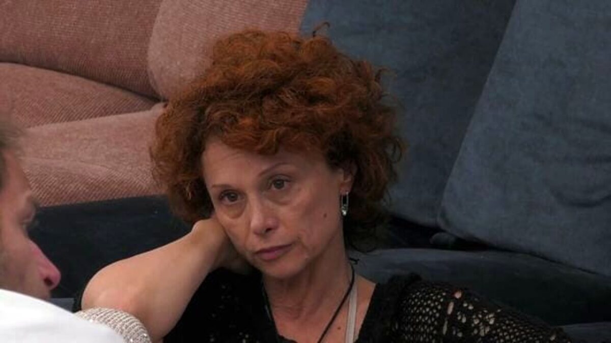 Grande Fratello, Beatrice Luzzi sulla separazione dall’ex marito: “Non mi sono accontentata, volevo divertirmi”