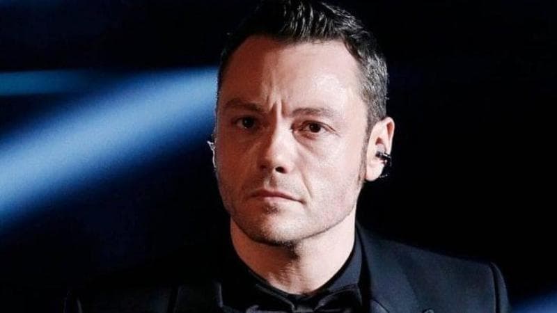 Tiziano Ferro ‘bloccato’ negli USA, lo sfogo: “Il divorzio mi costringe a…”