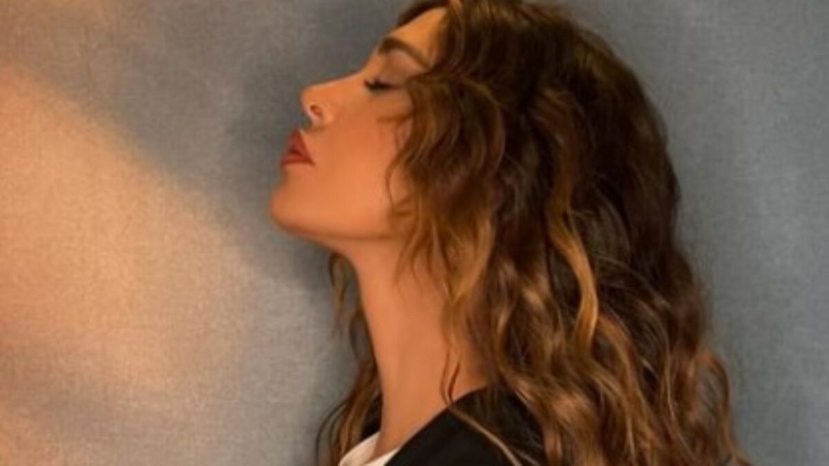 Belen Rodriguez, che trasformazione! Il cambio look prima del Natale