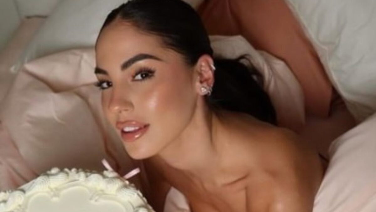 Galleria foto 'Giulia De Lellis, la maxi festa per i 28 anni: “E’ il giorno più triste”' - foto 1
