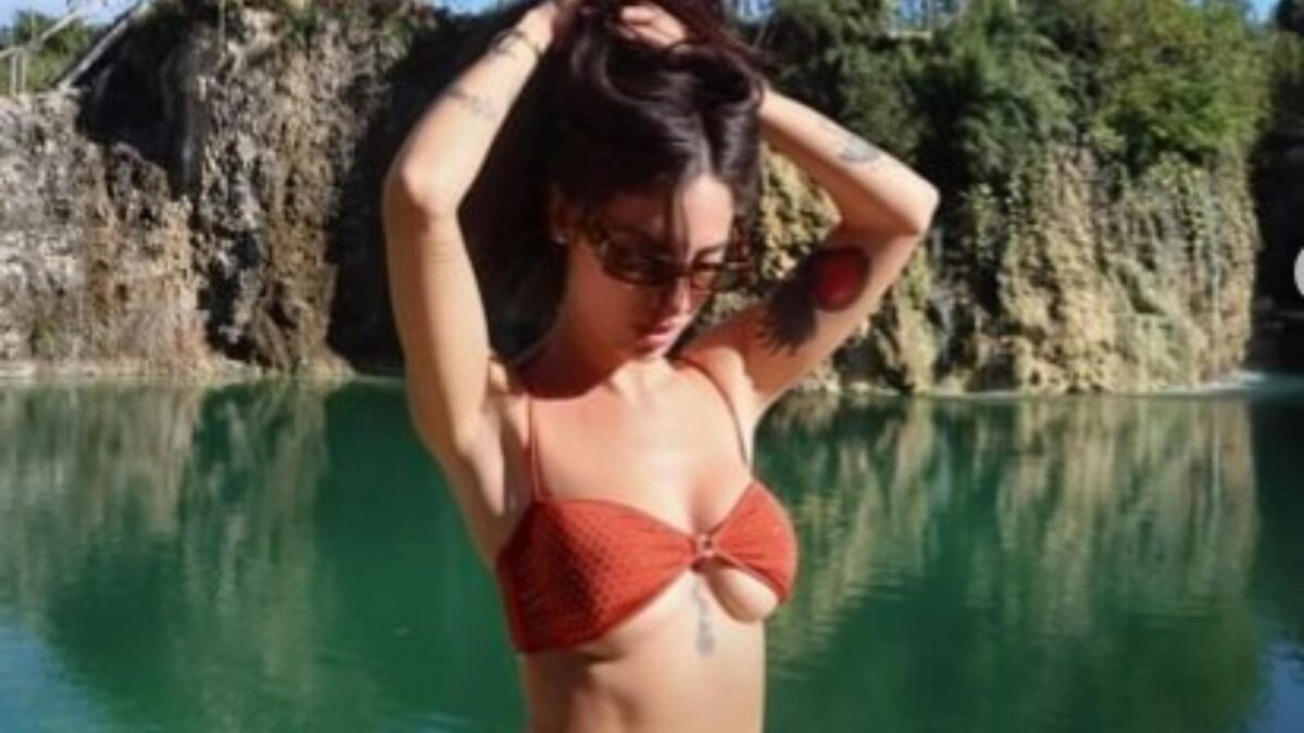Giulia De Lellis attaccata dagli hater: le foto in bikini non convincono