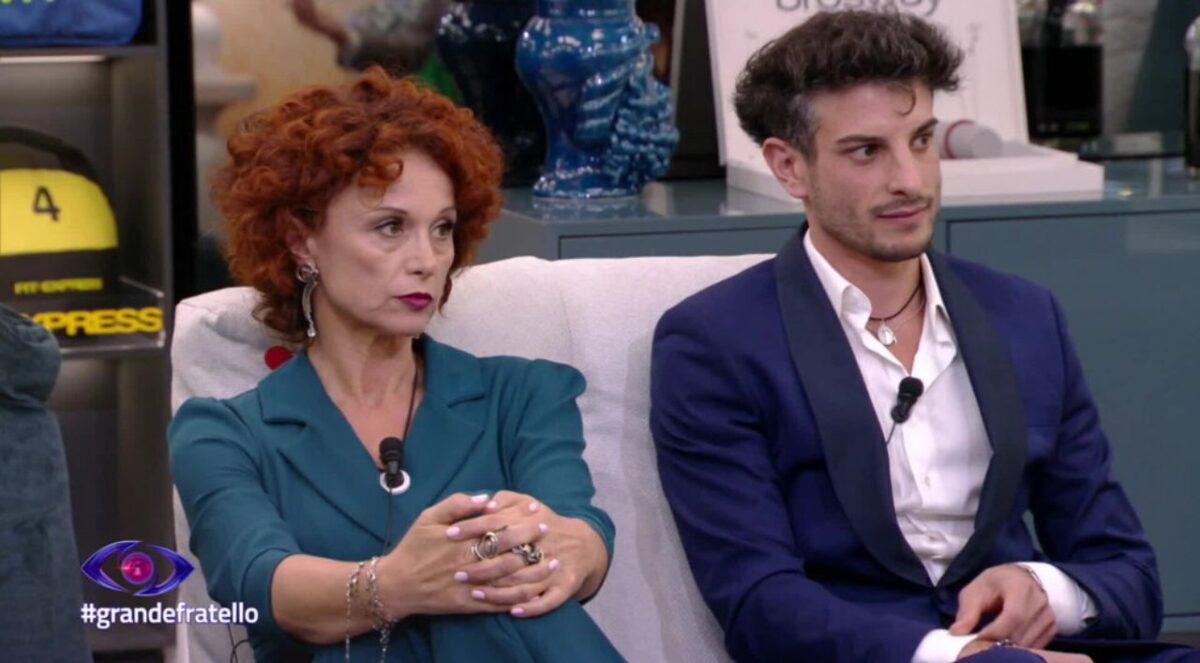 Grande Fratello, tensioni tra Giuseppe e Beatrice: “Cadono le maschere”