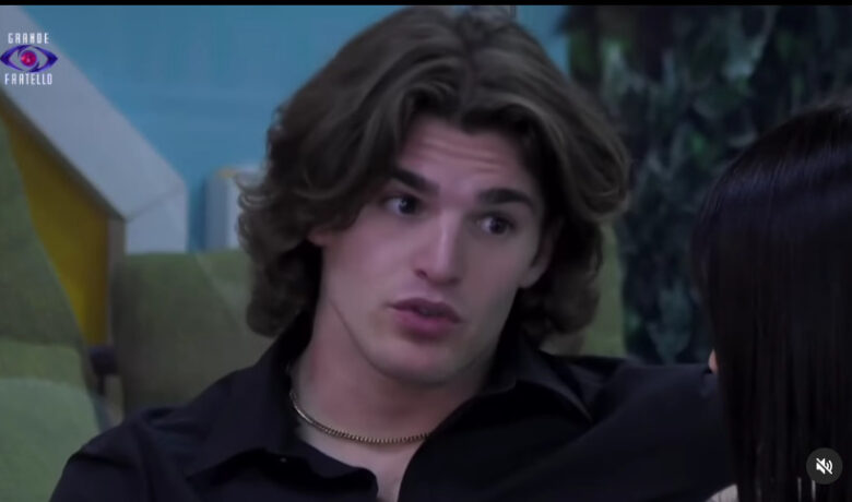 Grande Fratello, scintille tra Paolo e Letizia: “Tra una settimana esci, ma non vuoi capire che…”