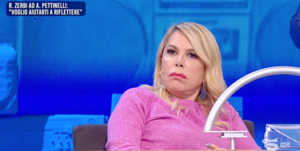 Amici, Anna Pettinelli in lacrime: cosa è successo