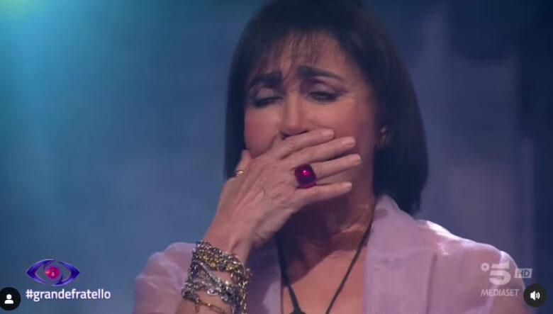 Grande Fratello, Fiordaliso lascia la Casa: “Non ce la faccio più”