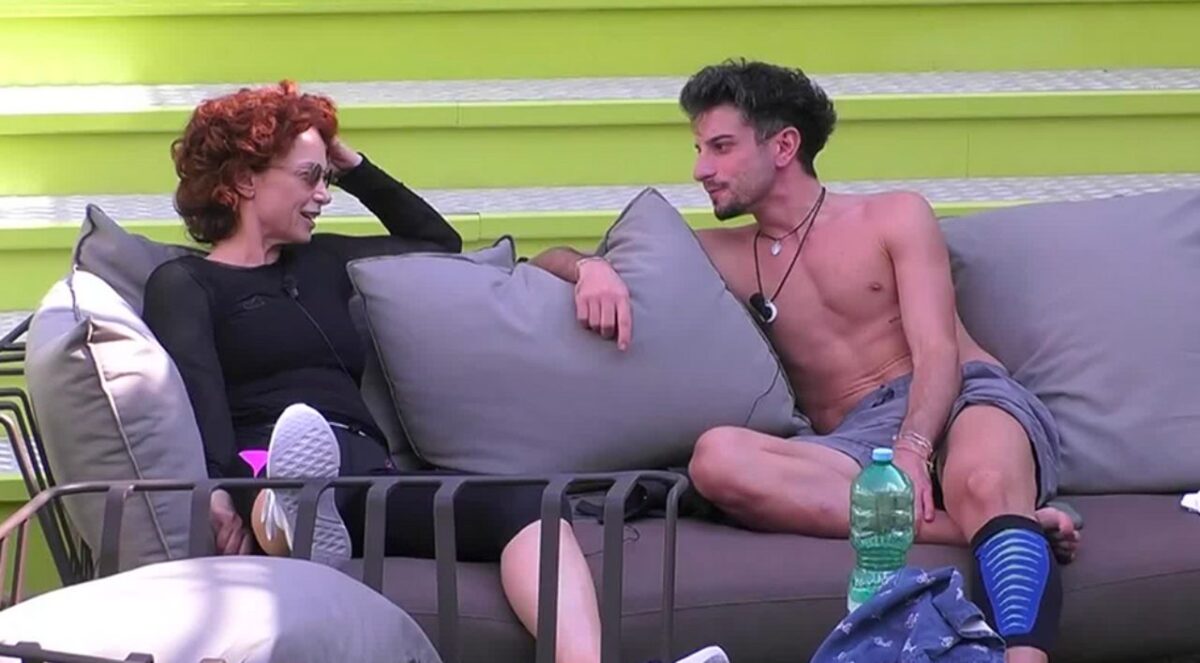 Grande Fratello, Garibaldi vicino a Beatrice: “C’è ancora magia”