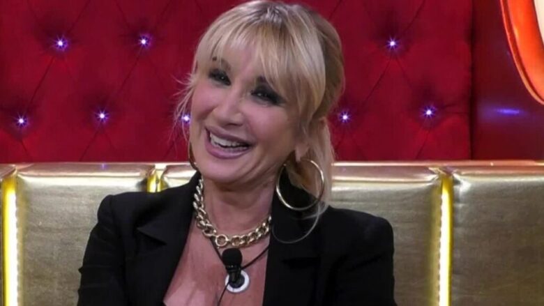 Grande Fratello, Simona Tagli si dichiara in diretta a Beatrice: “Non faccio coming out ma sono…”