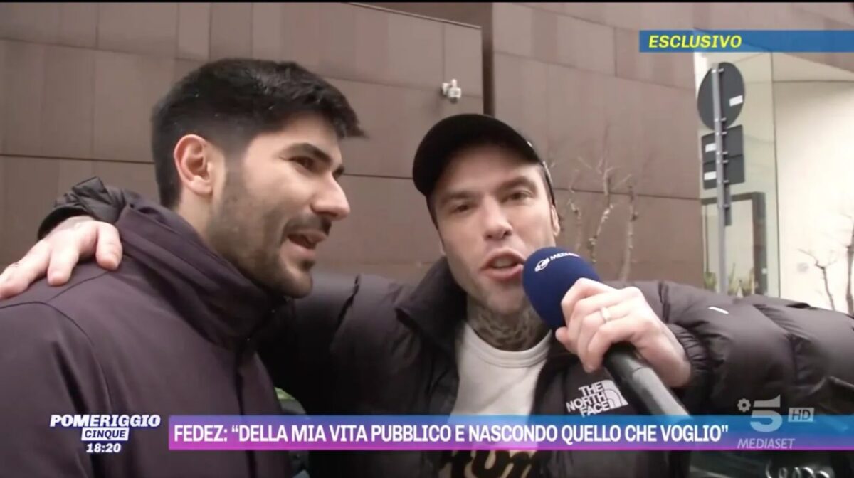 Fedez commenta la crisi: “Interessati ai Ferragnez? Come siamo messi”