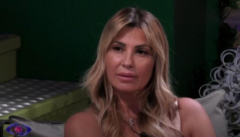 Grande Fratello, la madre di Greta sarà all’Isola dei famosi? Lei rivela: “Mi hanno contattato e…”