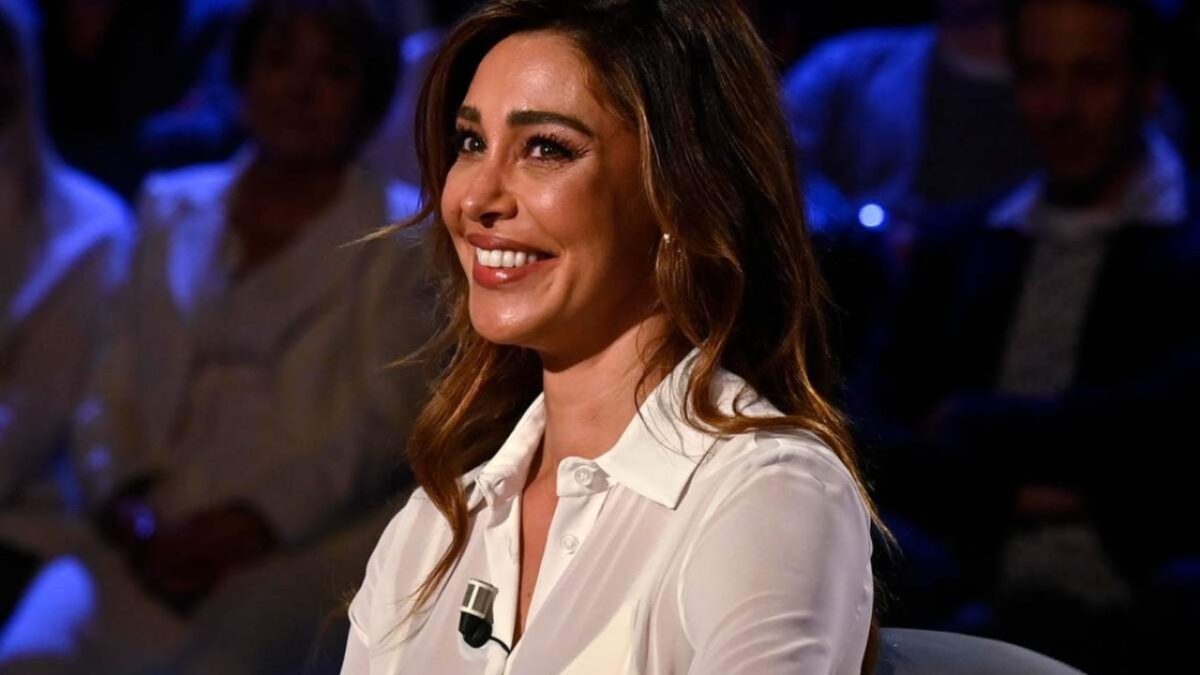 Belen Rodriguez in studio, lancia un album? La reazione dei fan