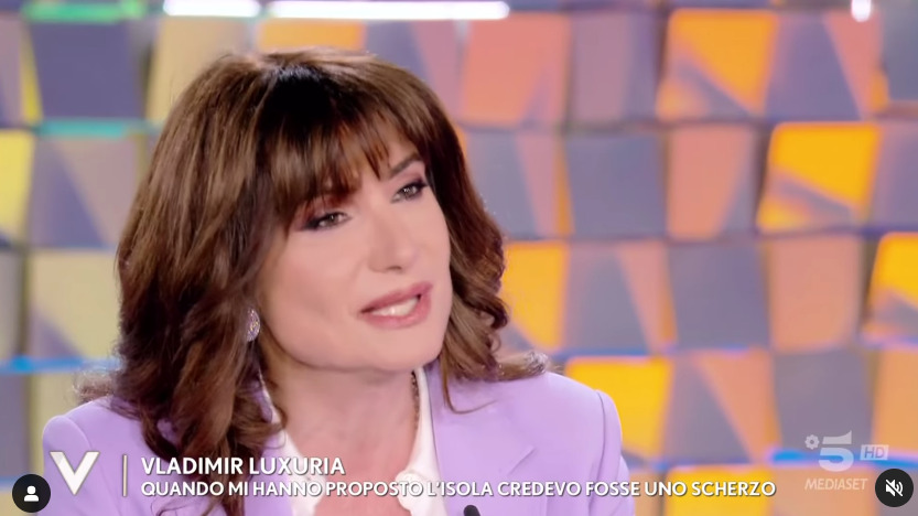 Isola dei Famosi, Vladimir Luxuria sul ruolo da conduttrice: “Quando me lo hanno proposto, pensavo fosse…”