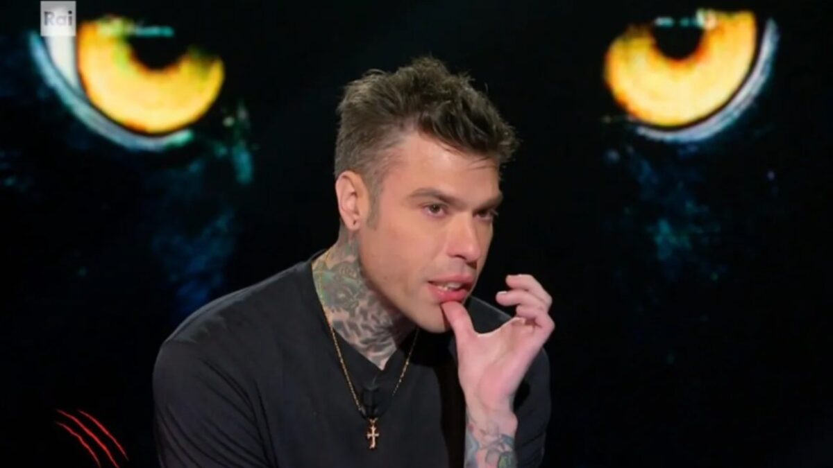 Fedez con la donna misteriosa al party di Capo Plaza: ecco chi è