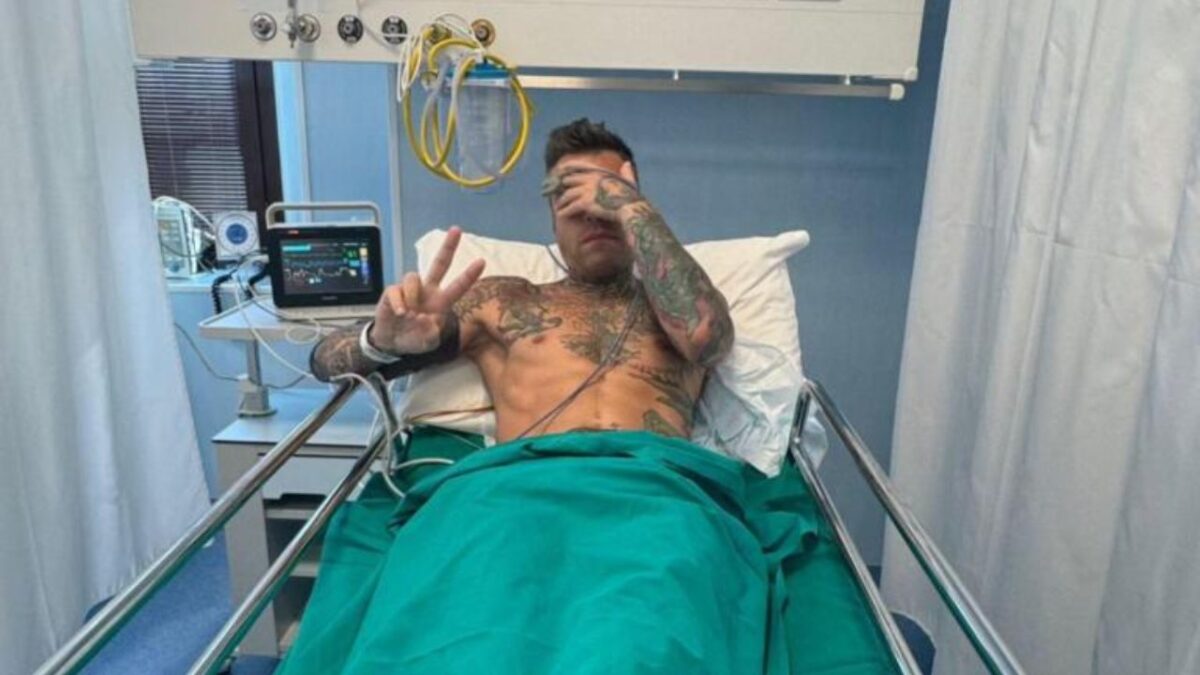 Galleria foto 'Fedez, parla il medico che l’ha soccorso: “Dolori addominali e vomito”' - foto 1