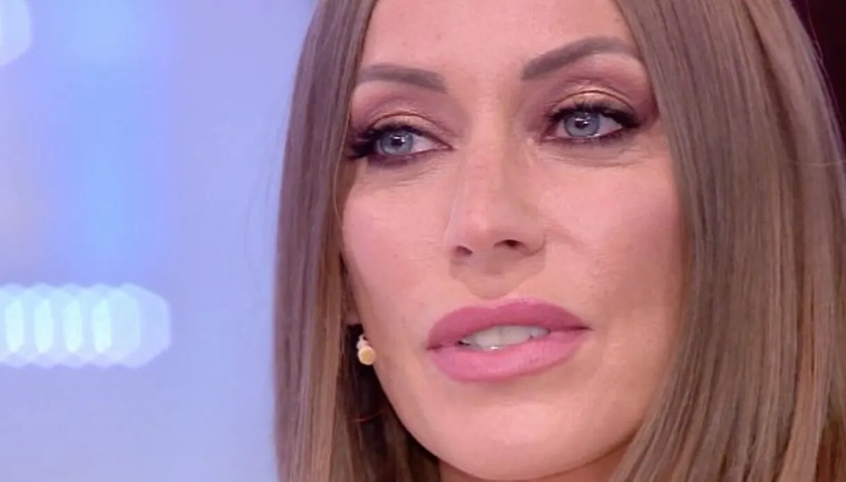 Grande Fratello, Karina Cascella ci ripensa e dice sì a Signorini: ecco in che ruolo!