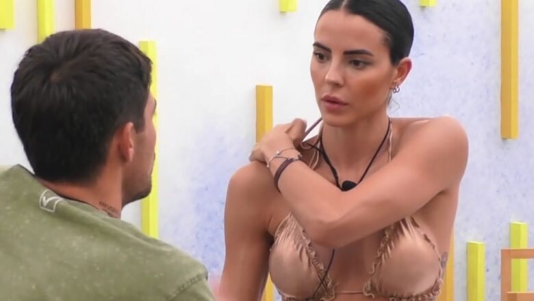 Grande Fratello, scoppia la prima lite (di coppia) tra Shaila Gatta e Lorenzo Spolverato: c’entra Helena Prestes!