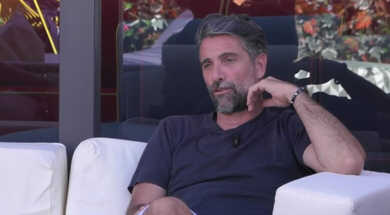 Grande Fratello, Jessica sbugiarda Luca: “Quando si è infilato nel letto, mi ha…”
