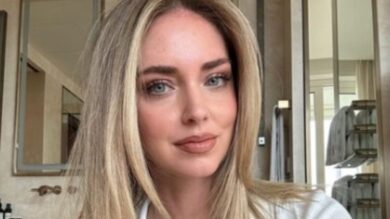 Chiara Ferragni, 50 rose rosse a San Valentino: “Non sono di Tronchetti Provera”