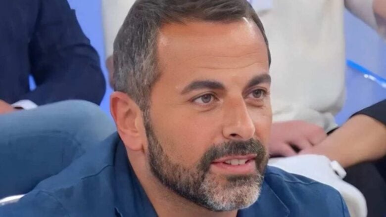 Uomini e Donne, festa a sorpresa per Marcello: riunione tra gli Over