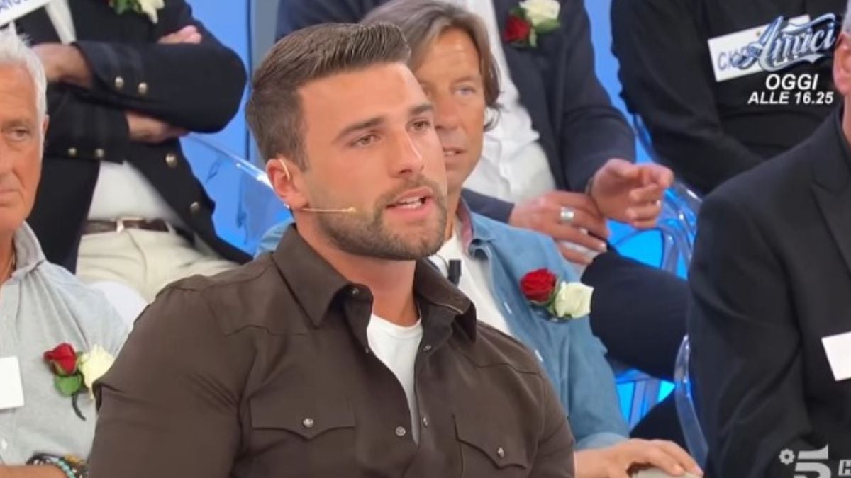 Uomini e Donne, anticipazioni registrazione 18 novembre: Flavio pronto ad abbandonare il trono? Uomini e Donne, anticipazioni registrazione 18 novembre: Flavio pronto ad abbandonare il trono?