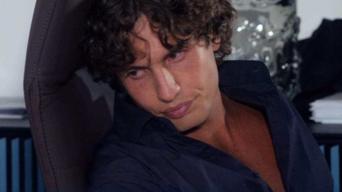 Un Posto al Sole 20 novembre 2025 Anticipazioni: Vinicio devastato… Un Posto al Sole 20 novembre 2025 Anticipazioni: Vinicio devastato…