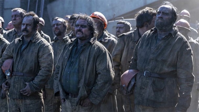 Capolavori Senza Tempo: La Top 7 delle Serie TV Storiche Scritte Meglio per Trama e Personaggi Capolavori Senza Tempo: La Top 7 delle Serie TV Storiche Scritte Meglio per Trama e Personaggi