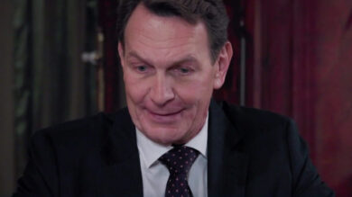 Un Posto al Sole 25 marzo 2026 Anticipazioni: Roberto ci prova, ma…